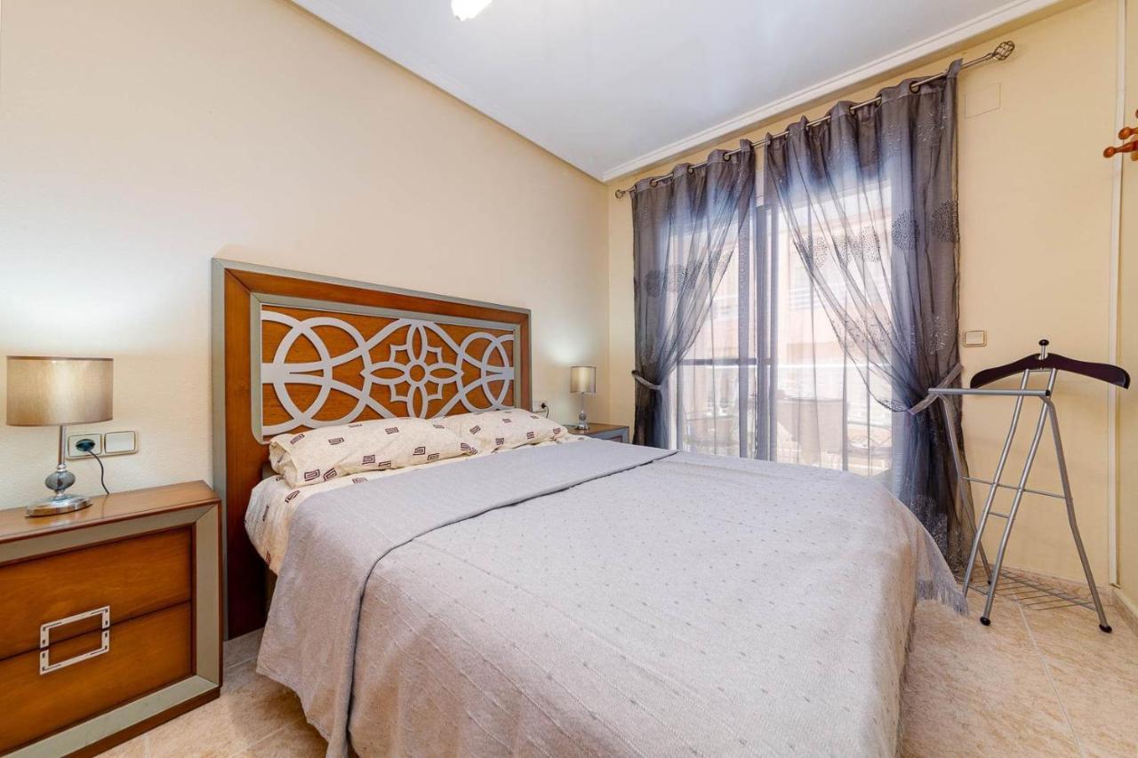 Cozy Appartment Torrevieja At Irina Екстериор снимка