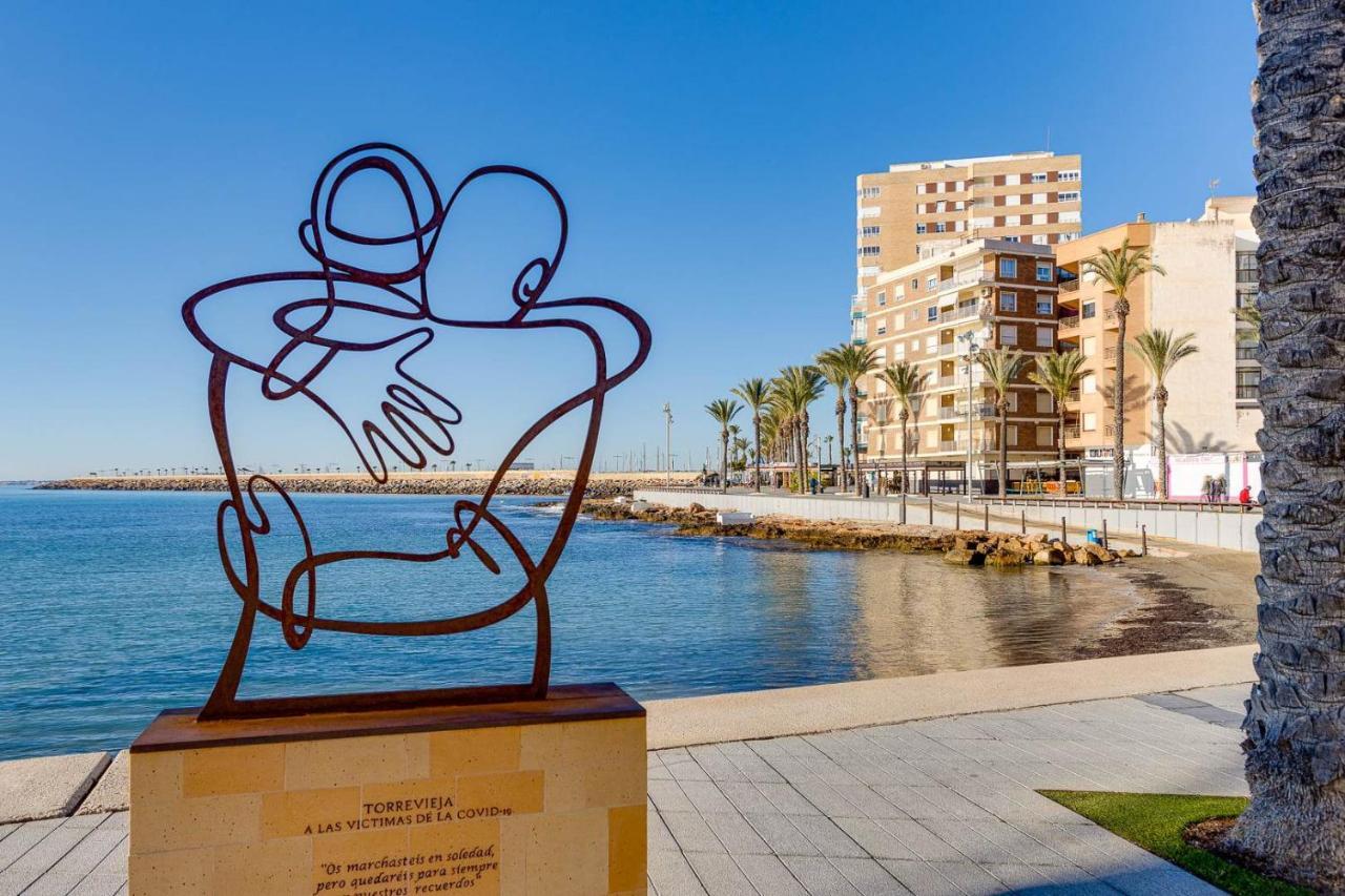 Cozy Appartment Torrevieja At Irina Екстериор снимка