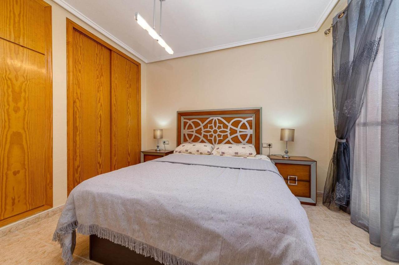 Cozy Appartment Torrevieja At Irina Екстериор снимка