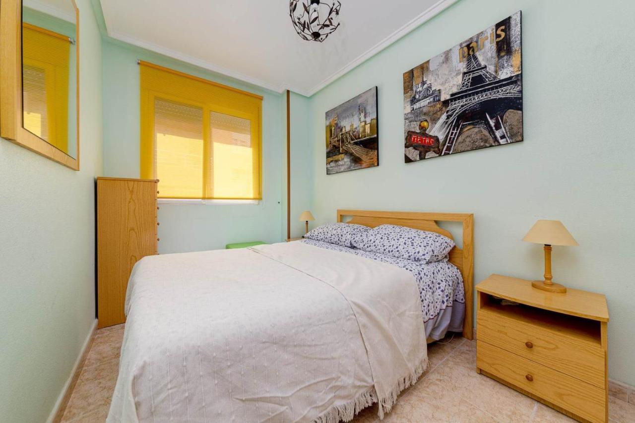 Cozy Appartment Torrevieja At Irina Екстериор снимка