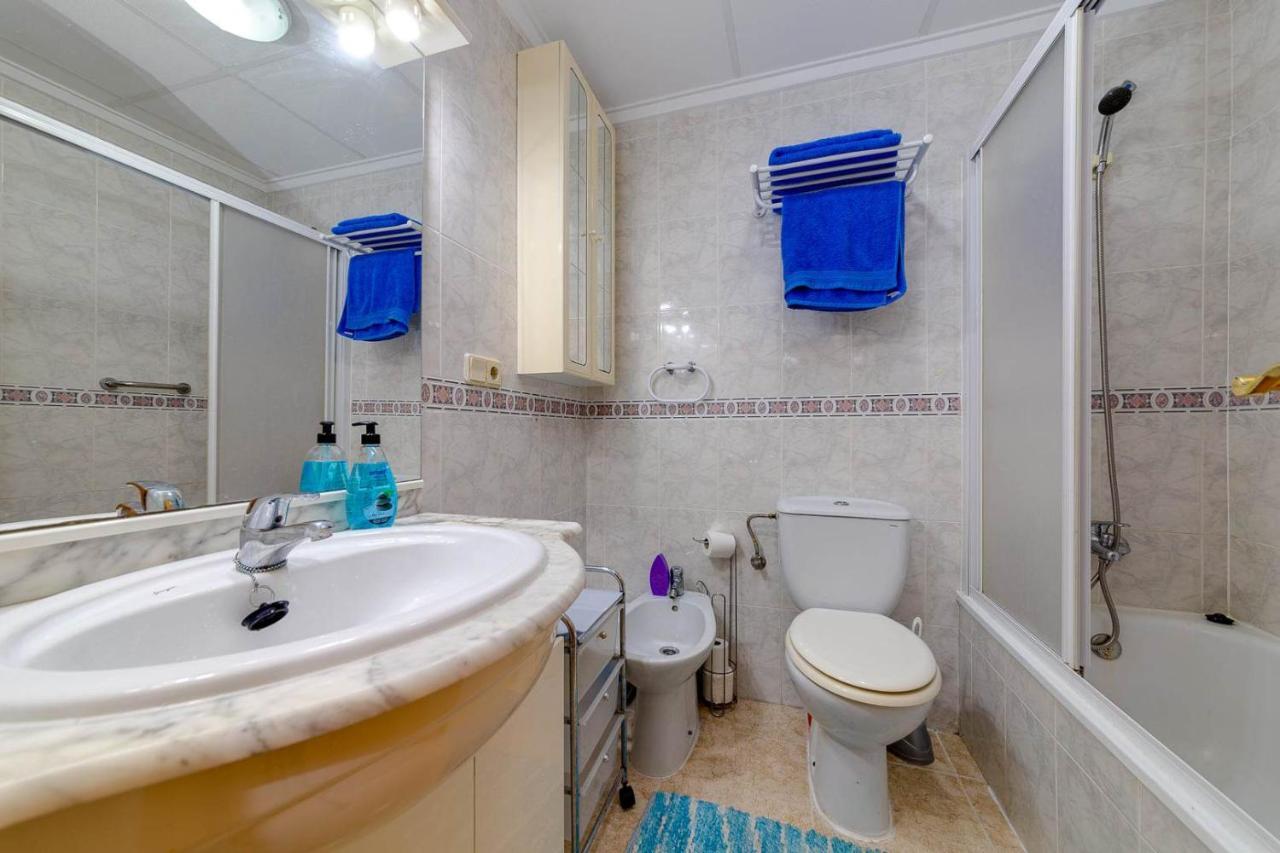 Cozy Appartment Torrevieja At Irina Екстериор снимка
