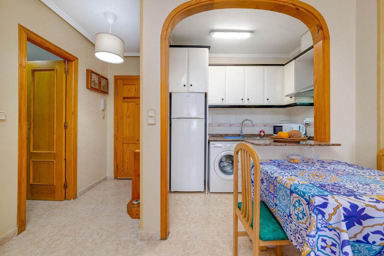 Cozy Appartment Torrevieja At Irina Екстериор снимка